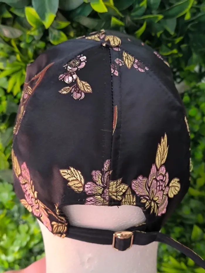 Casquette à fleurs brodée femme - photo numéro 5