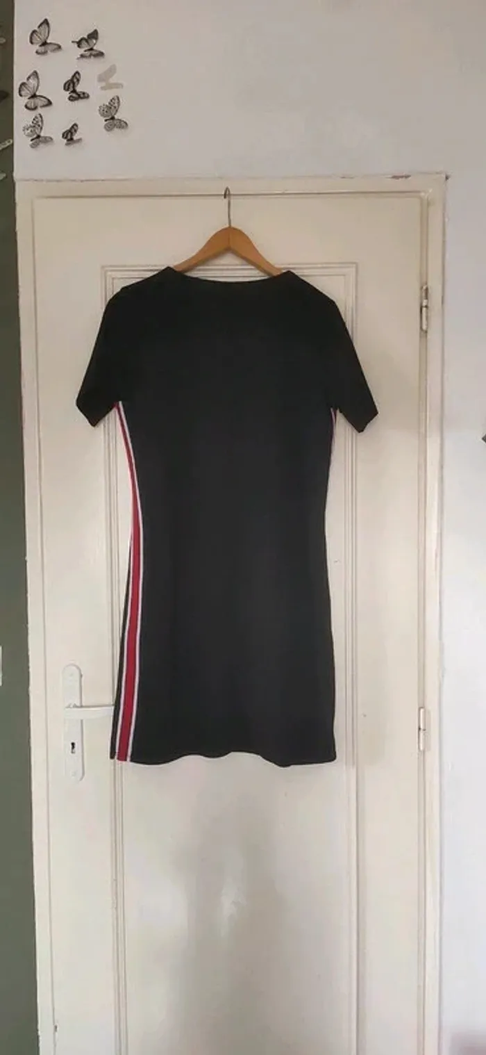 Petite robe noire - photo numéro 7