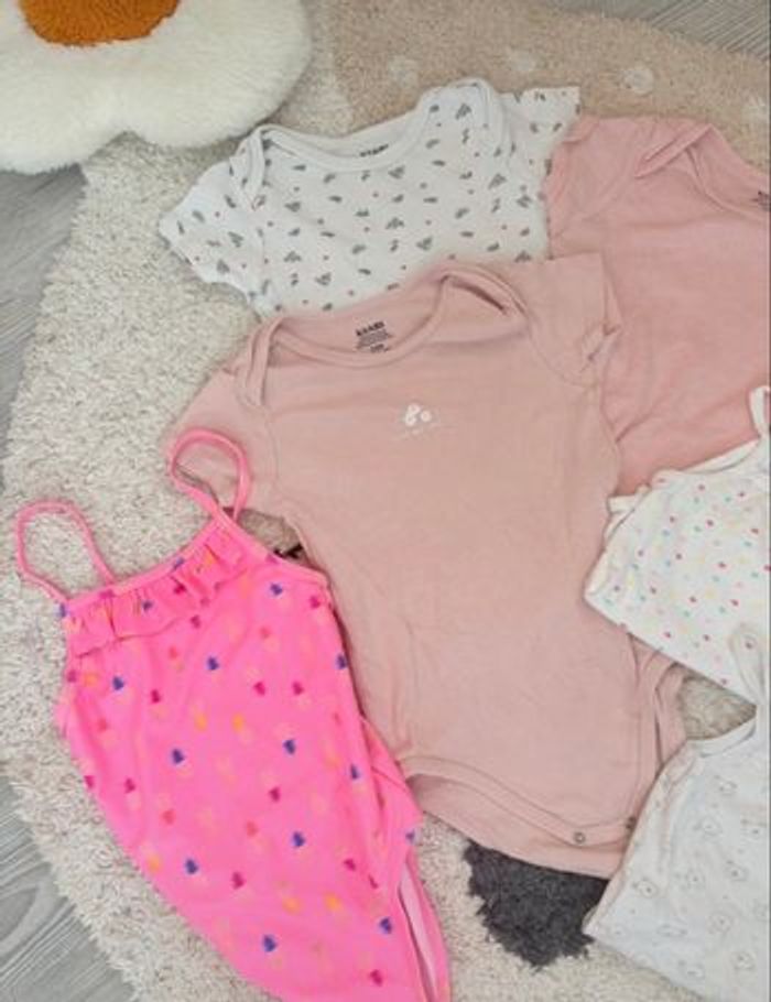 Lot bodys manches courtes fille 24 mois