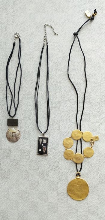 Lot de 3 colliers+1 bracelet