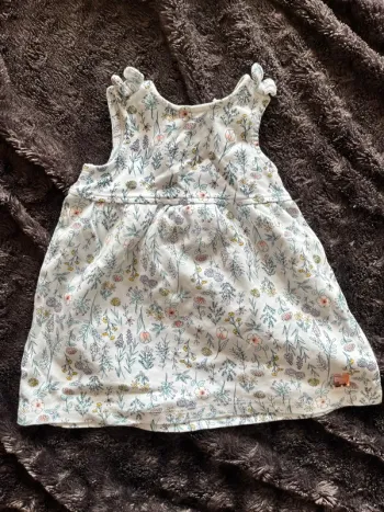 Robe carrément beau 9 mois