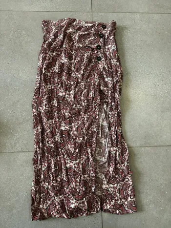 Longue jupe multicolore Stradivarius, taille 36, très bon état, 36x95cm