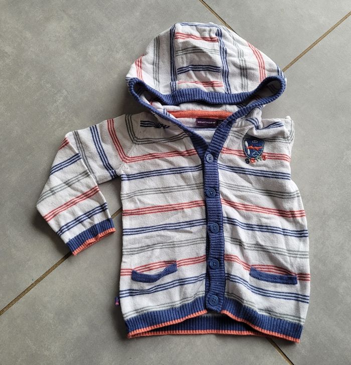 Gilet à capuche 24 mois