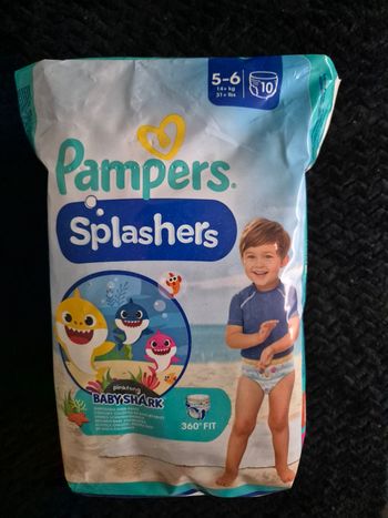 Couches pampers piscine