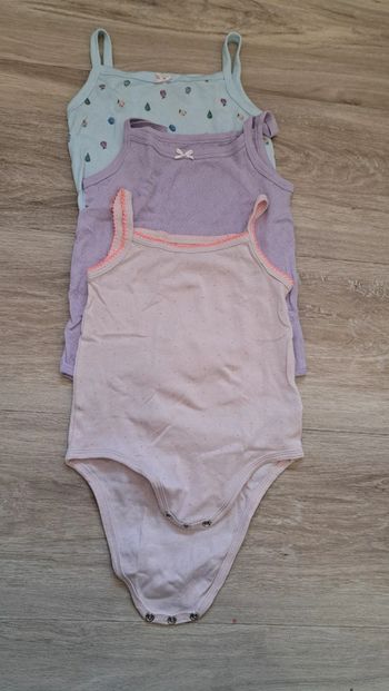 Lot 3 bodies 24 mois