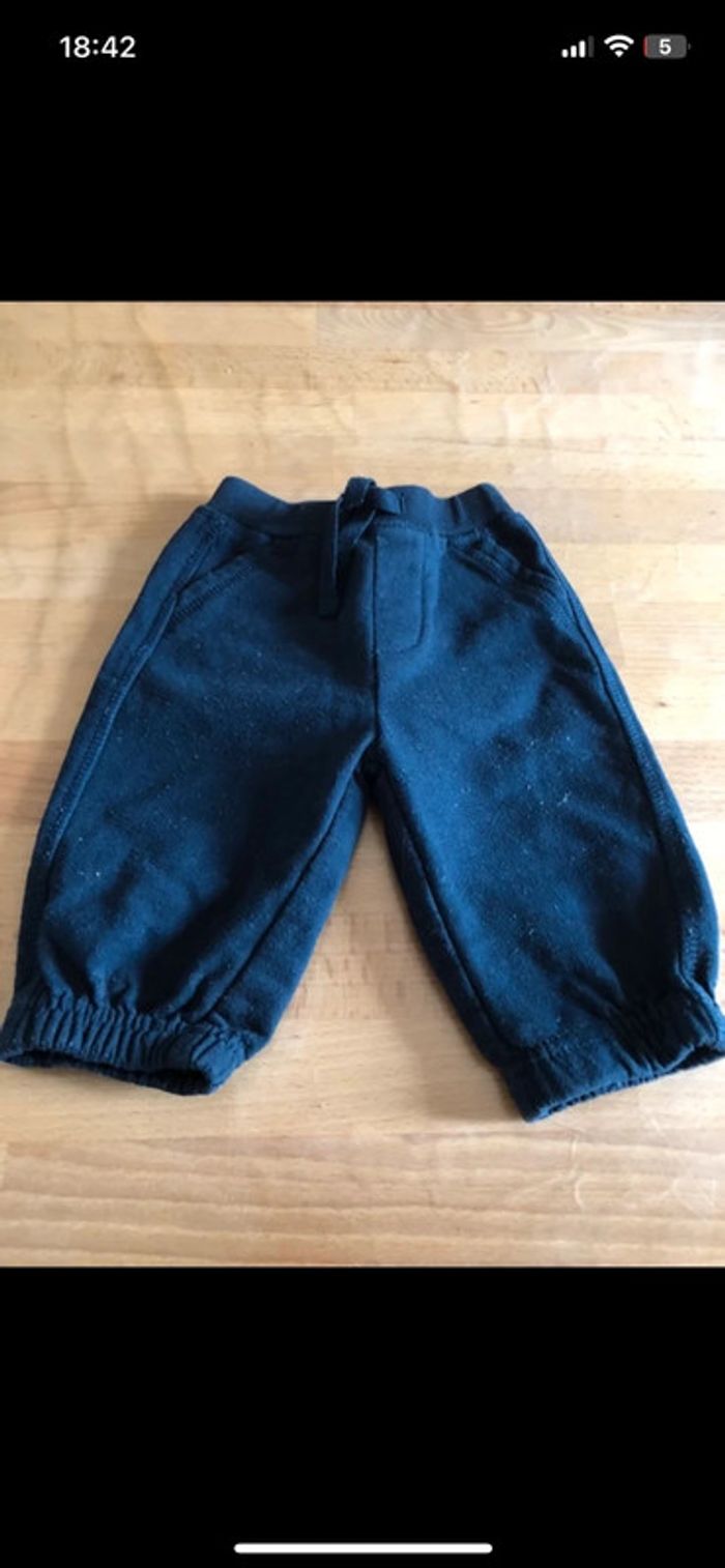 Lot 2 joggings - photo numéro 5