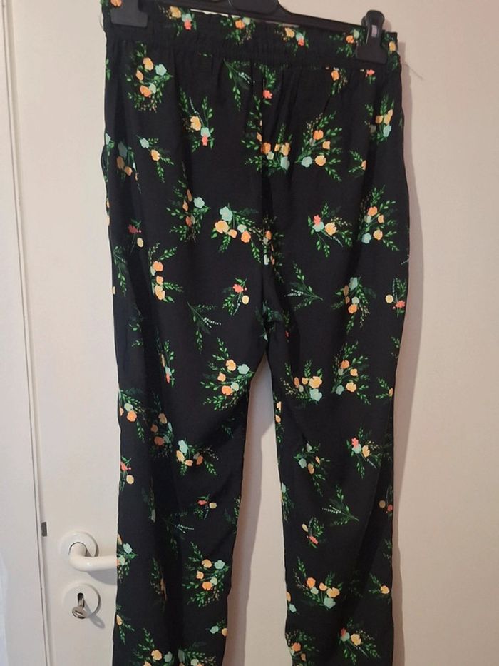 Très bel ensemble top jaune et pantalon fleuri - - photo numéro 14
