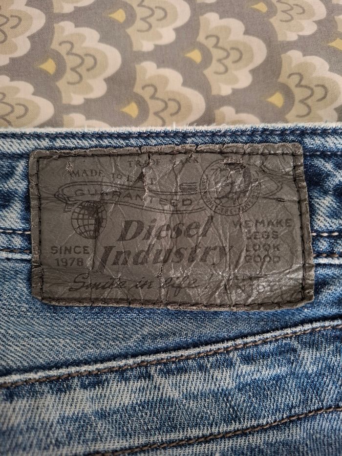 Jean Diesel troué - photo numéro 9