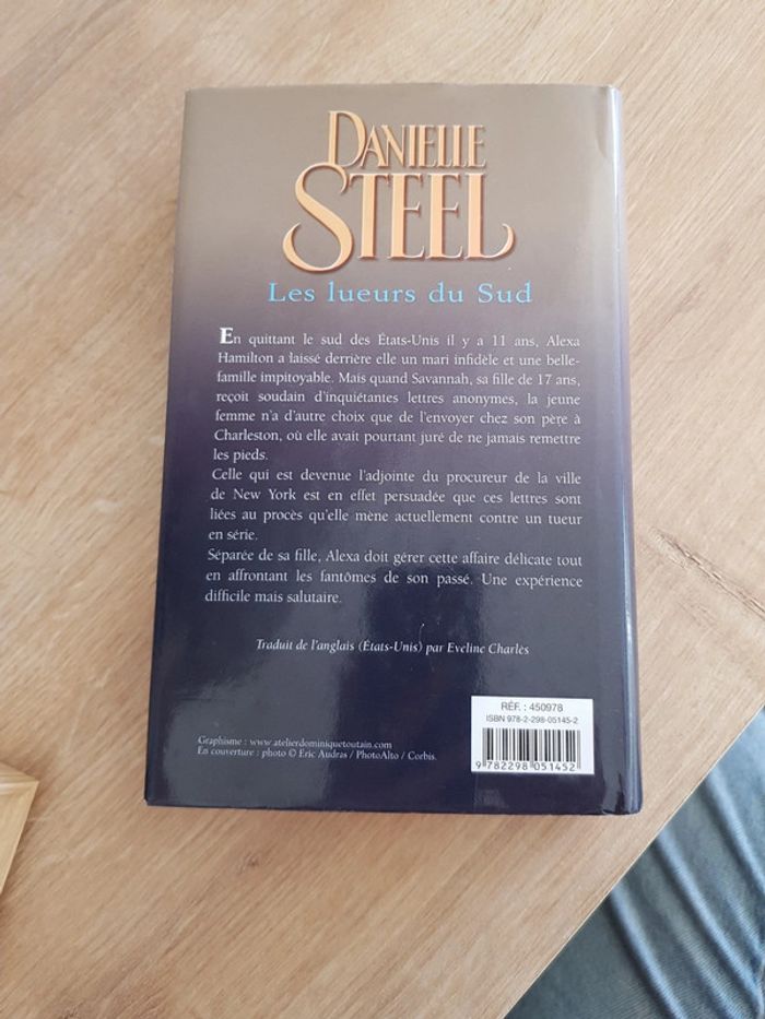 Les lueurs du Sud- Danielle Steel - photo numéro 2