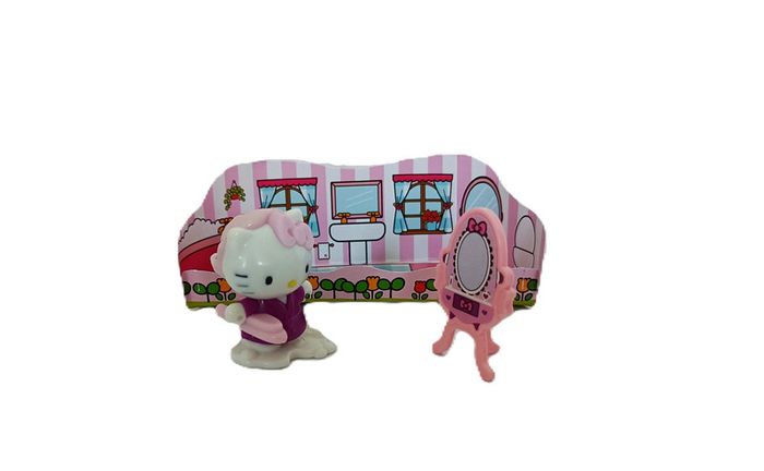 Figurine. Kinder. Hello Kitty salle de bain avec miroir Ff326c. Avec Bpz. Collection 2017 / 2018 - photo numéro 2