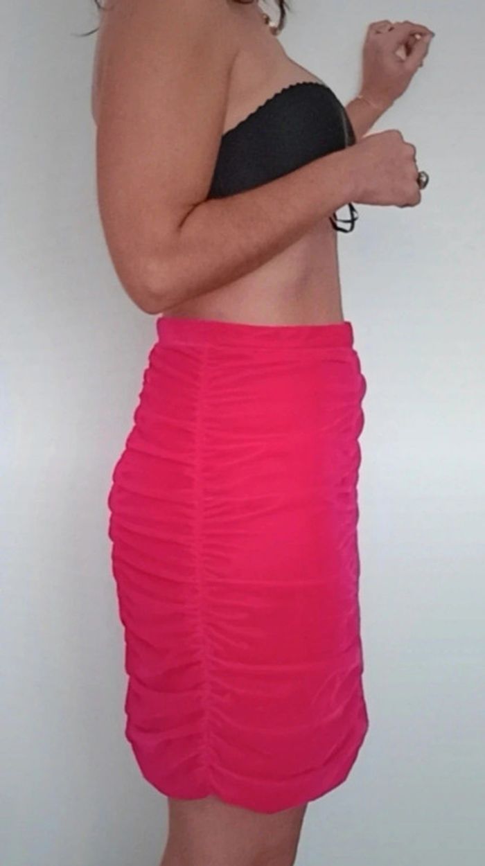 Jupe d hiver en velours rose froncée taille 42 - photo numéro 3