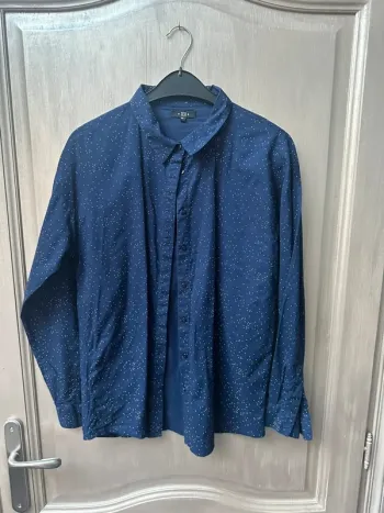 Chemise bleu foncé à pois doré TEX taille 42