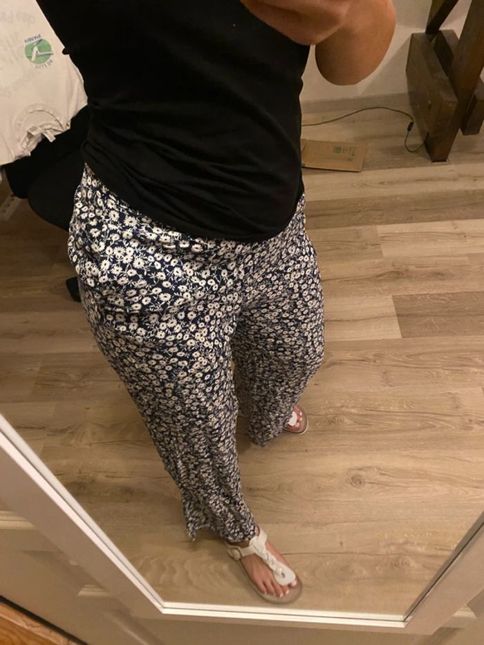 pantalon fluide fleuri bleu à jambes larges - photo numéro 3