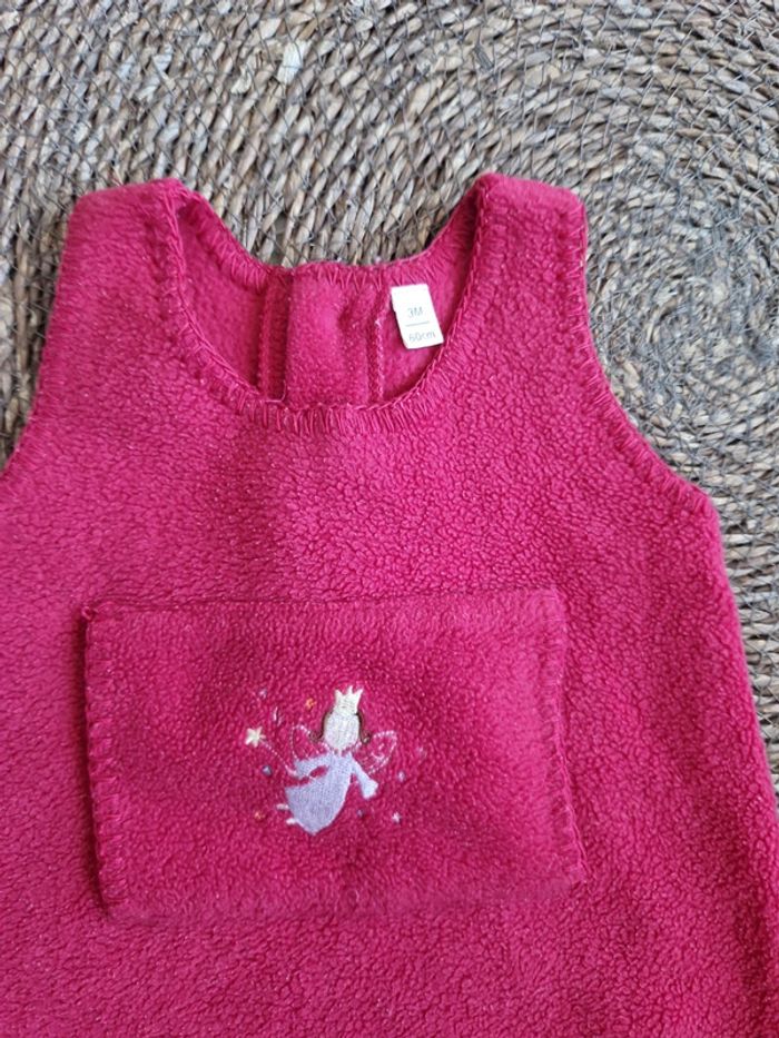 Jolie robe avec fée dessus taille 3 mois - photo numéro 3