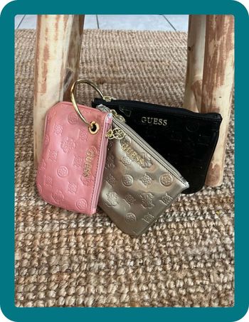 Ensemble pochette Guess