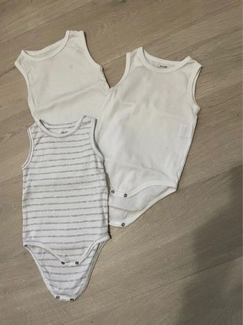 Lot de bodies 24 mois