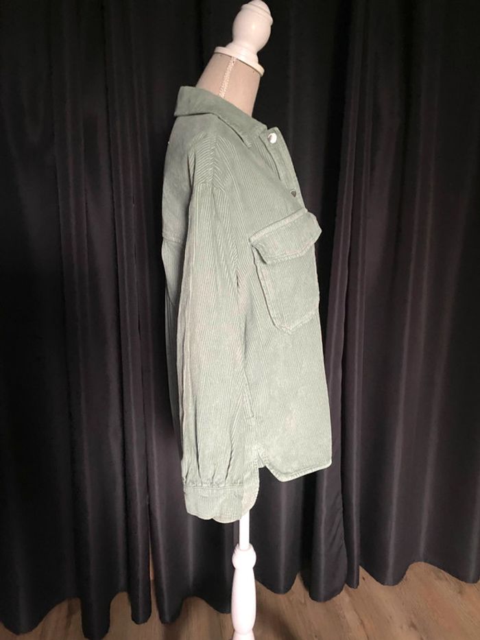 Veste Sur chemise en velours côtelé Bershka - photo numéro 7