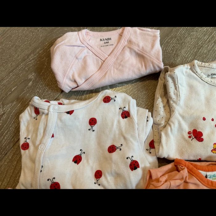 Lot de pyjamas - photo numéro 2