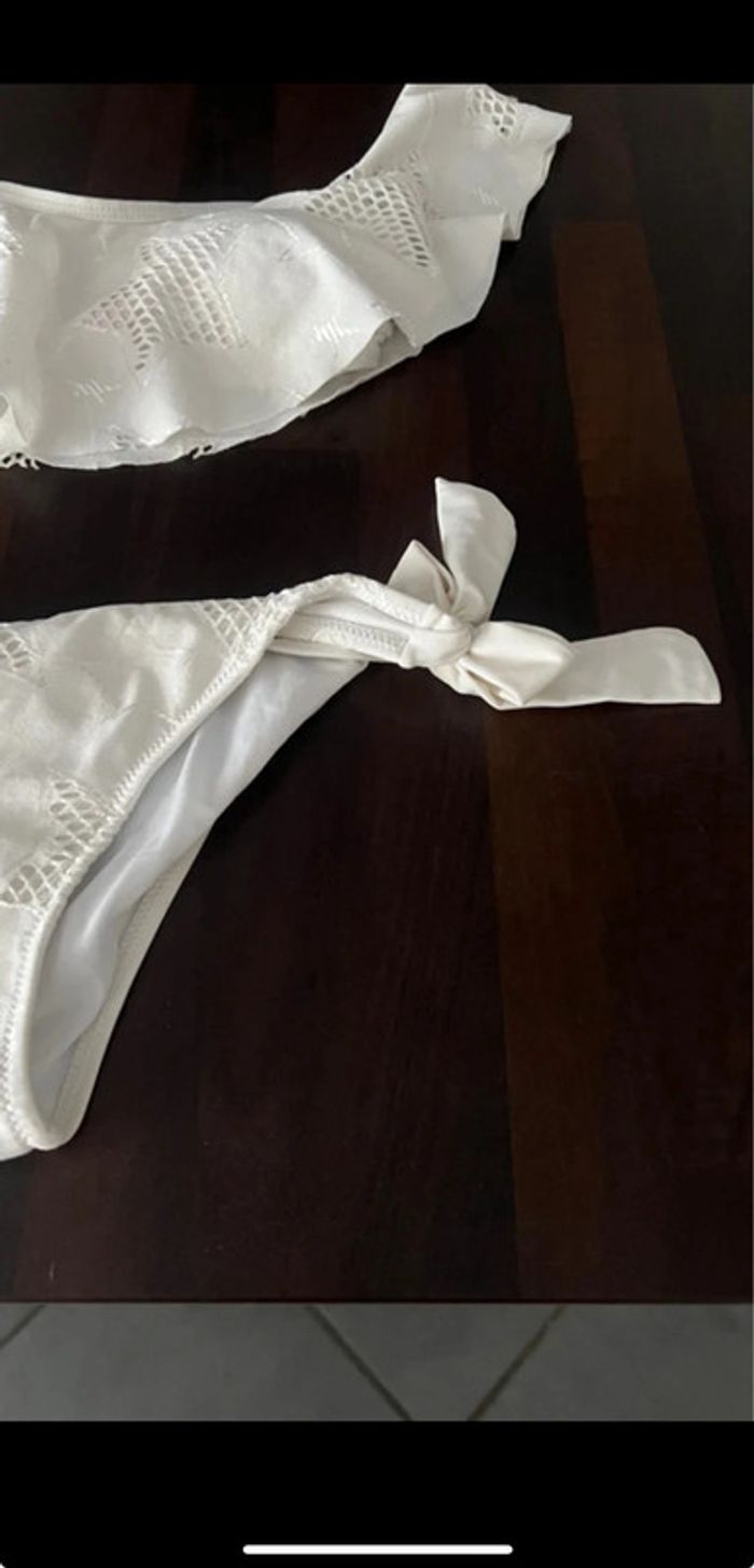 Maillot de bain 2 pièces blanc en parfait état taille 38 - photo numéro 3