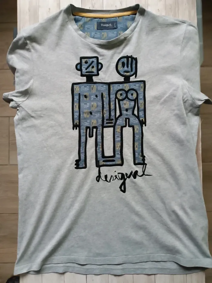 T-shirt Desigual taille L