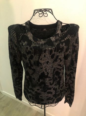 Pull épaule dégagées