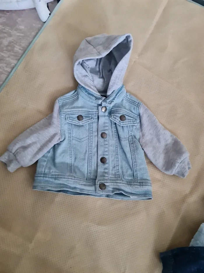 Lot de 8 vestes et gilets 3 mois - photo numéro 2