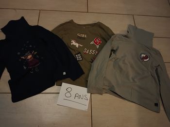 Lot de 3 sous pull taille 8 ans