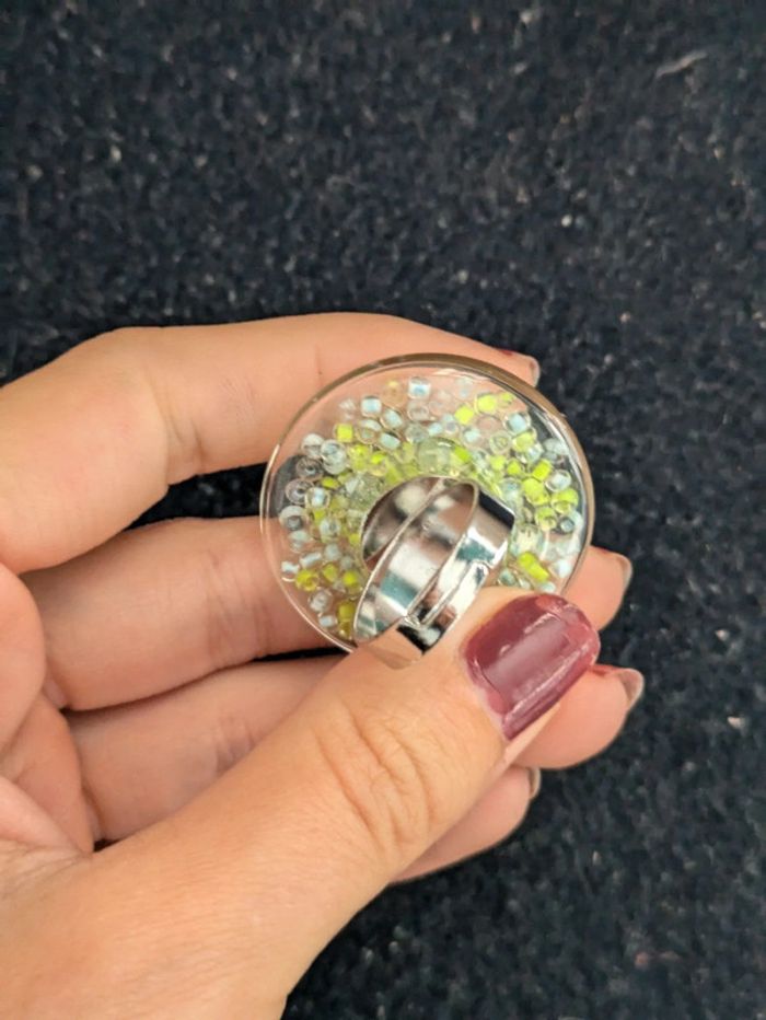 Bague en verre ronde style pylônes - photo numéro 3