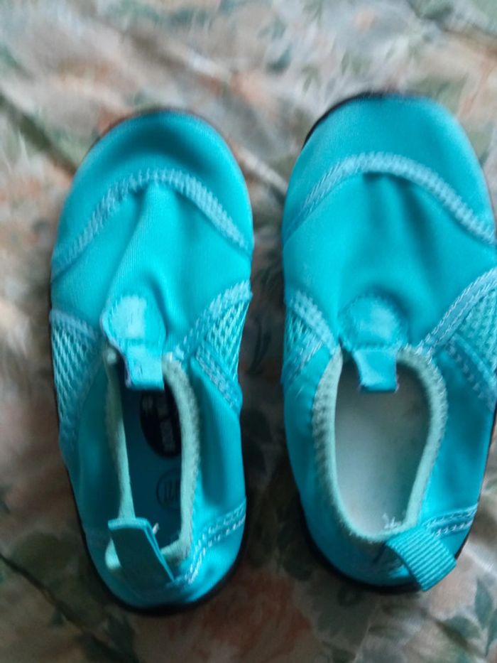 Chaussures de bain ou piscine 26/27
