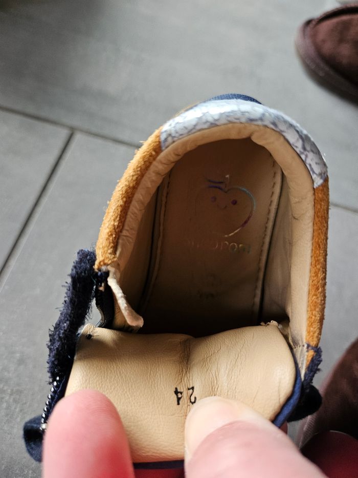 Lot 2 paires de chaussures 24 - photo numéro 4