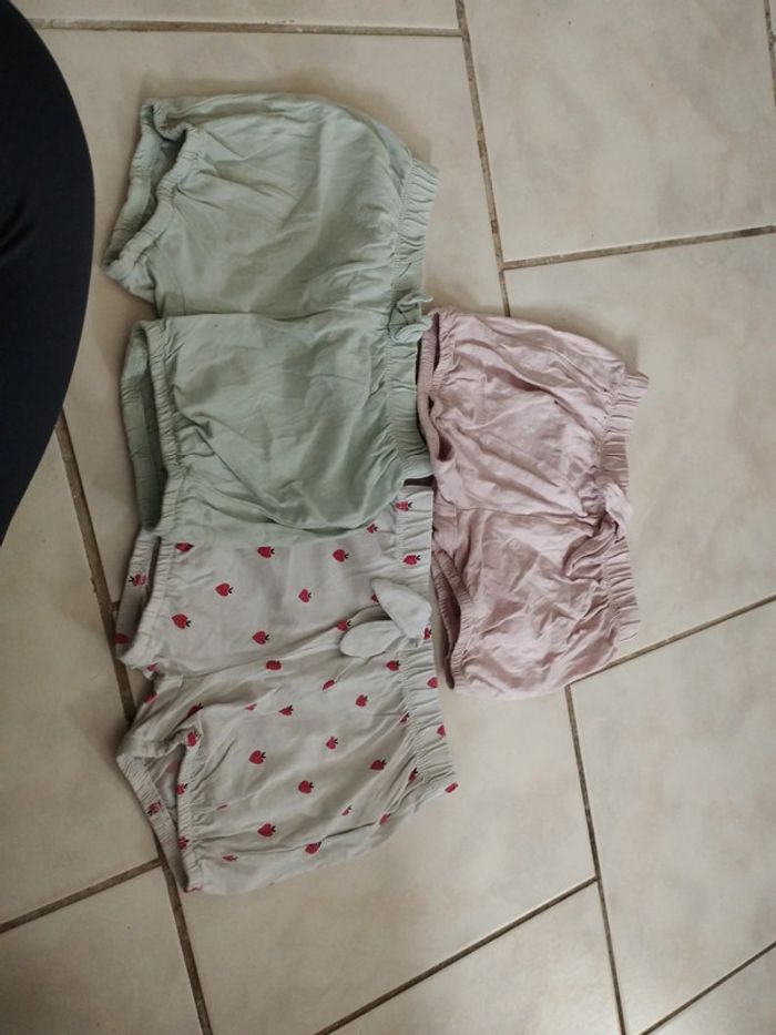 3 shorts 24 mois