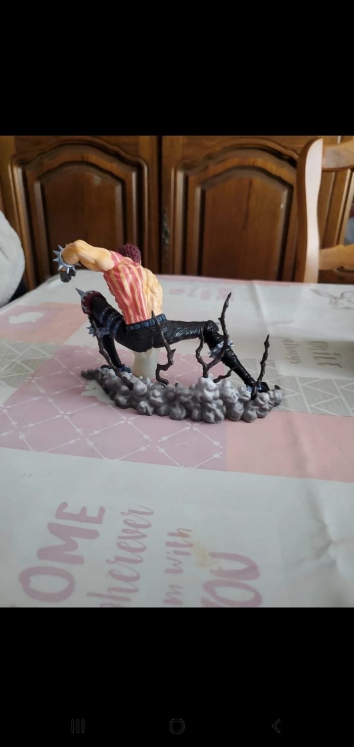Figurine one piece  Charlotte  katakuri - photo numéro 4