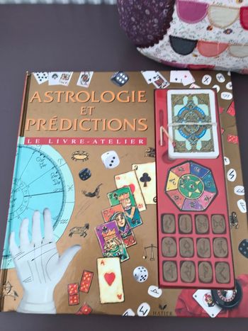 Livre astrologie et prédictions