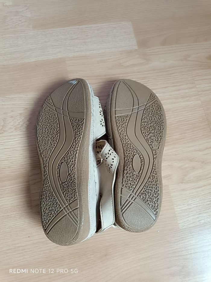 Nu-pieds beige cuir daim "Damart" Piedical p.37 - photo numéro 10