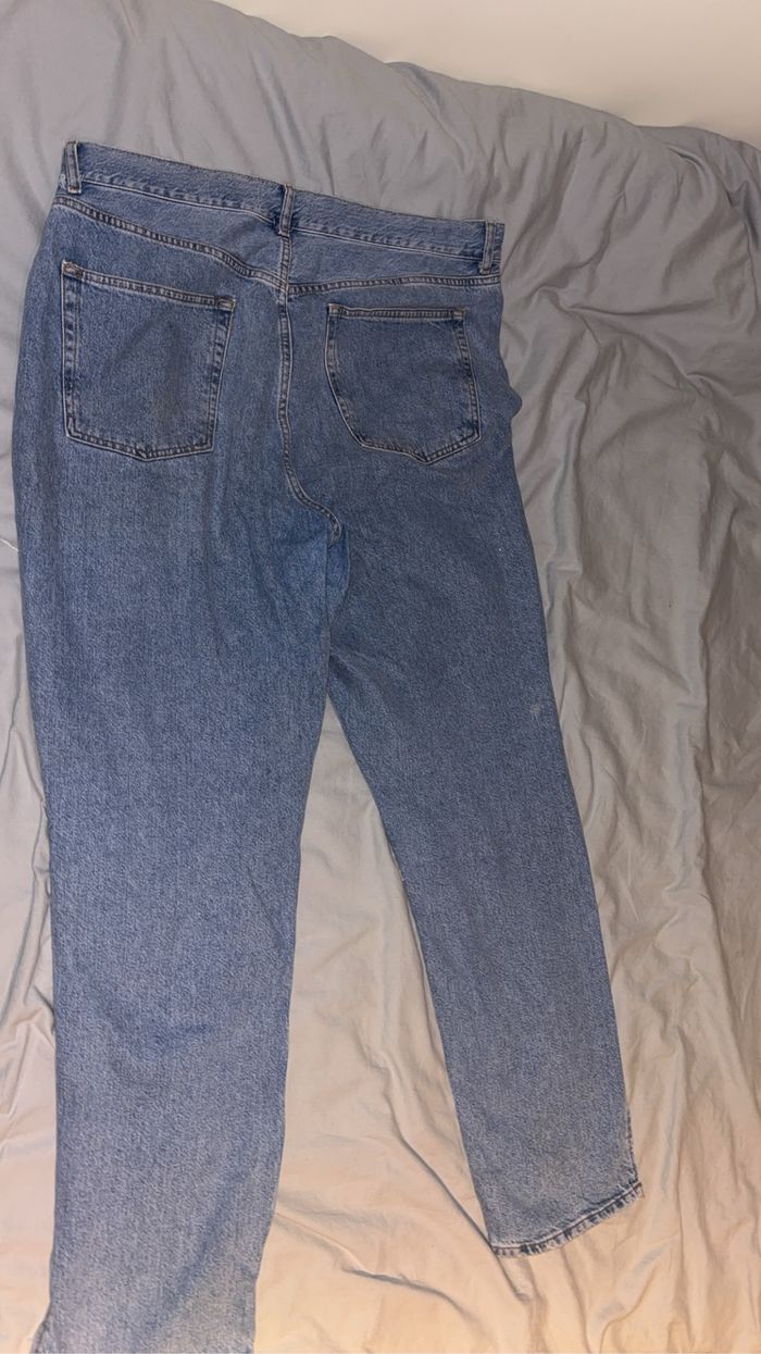 Jean troué bleu - photo numéro 2