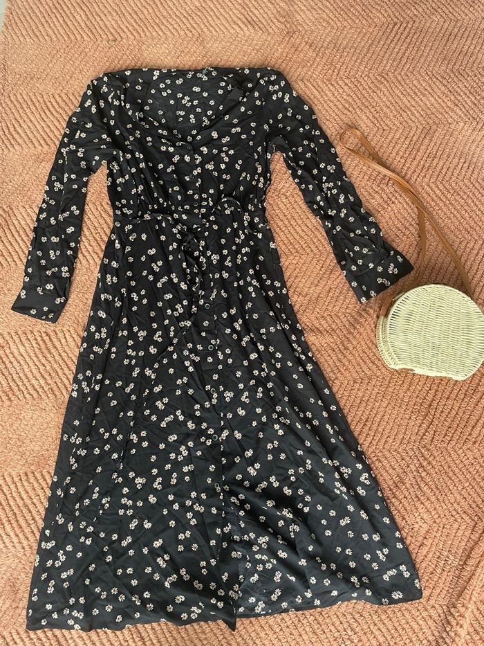 🌸jolie robe longue fleurie noir manches longues uniqlo taille M🌸 - photo numéro 3