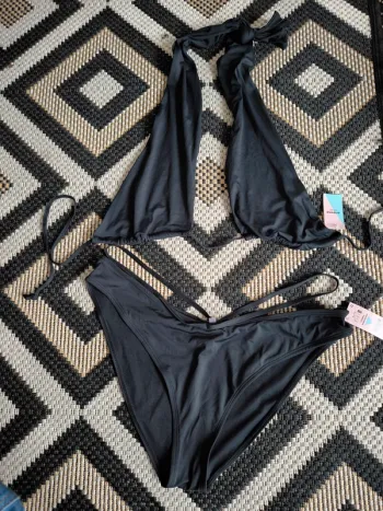 Maíllot de bain taille xl ardene neuf