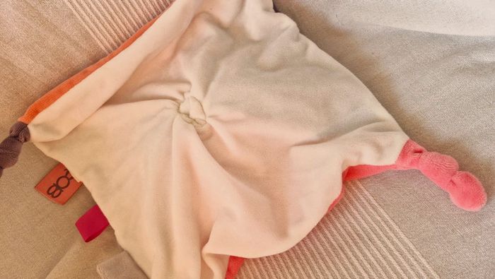 Doudou plat lapin/ chien œil rose obaibi - photo numéro 4