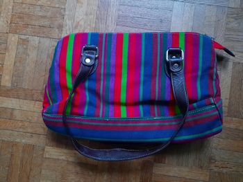 Sac à main multicolore - Marque Fuchsia Paris.