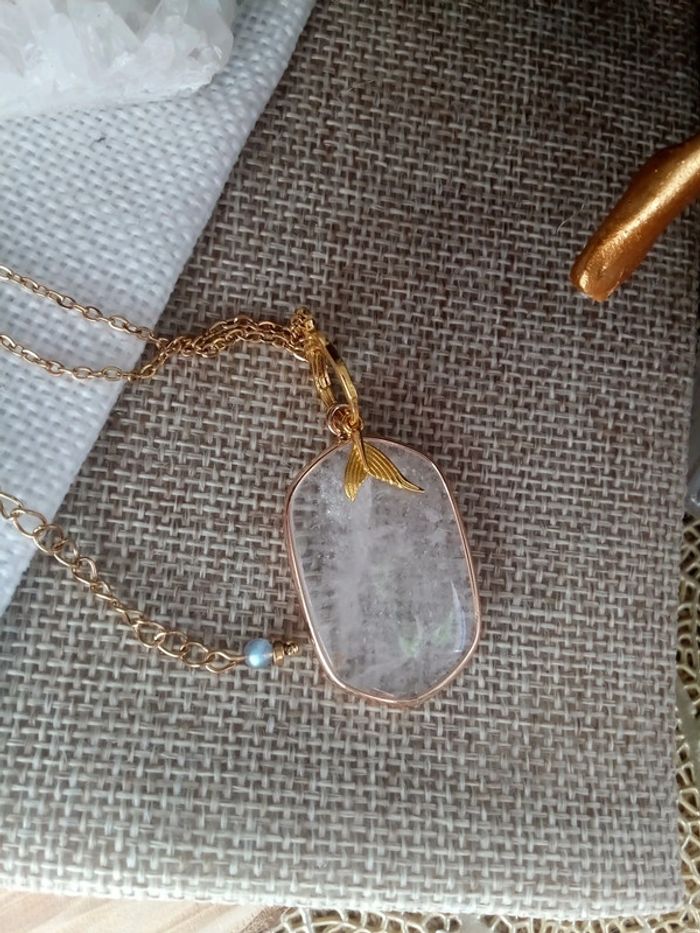 Collier cristal de quartz et queue de baleine/sirène - photo numéro 3