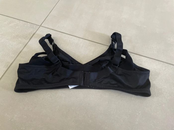 Soutien-gorge - photo numéro 2