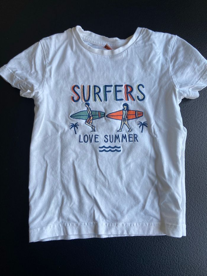 T-shirt tape à l’œil
