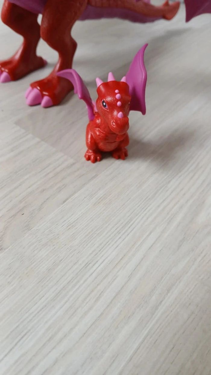 Dragonne et son petit Playmobil - photo numéro 3