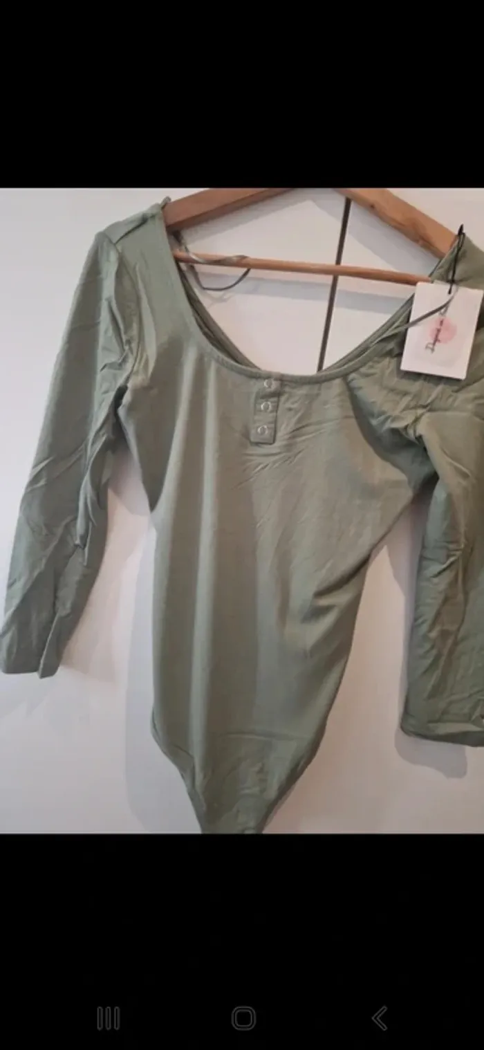 Body femme naf naf kaki neuf avec étiquette taille s - photo numéro 2