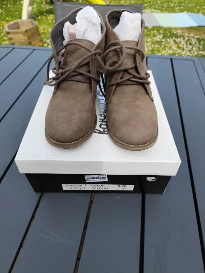 🥿 Bottines à talons en suédine kaki – T.37