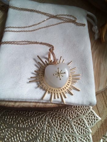 Collier bohème soleil et cœur en pierre de jade naturelle