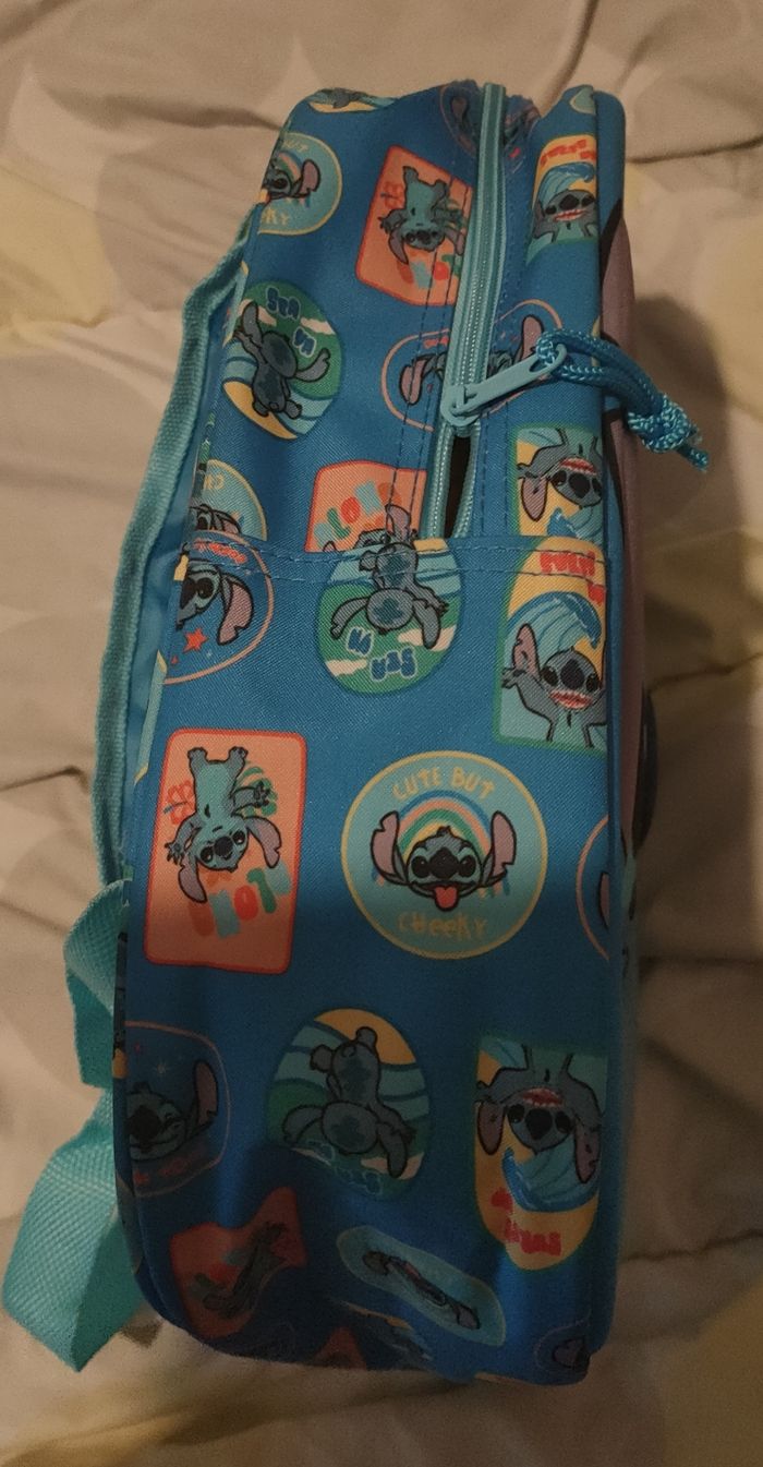 Sac à dos bleu Stitch en relief - photo numéro 3
