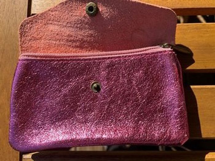 Portefeuille en cuir irisé rose vif - photo numéro 2