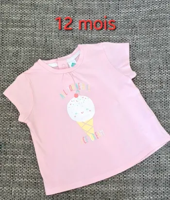 ● 12 mois ● Tee-shirt Neuf
