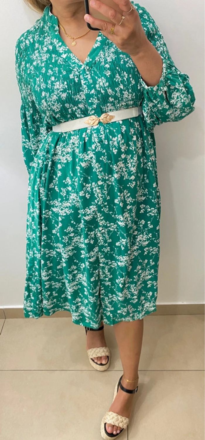 Superbe Robe Ample A Fleurs Taille S-M - photo numéro 5